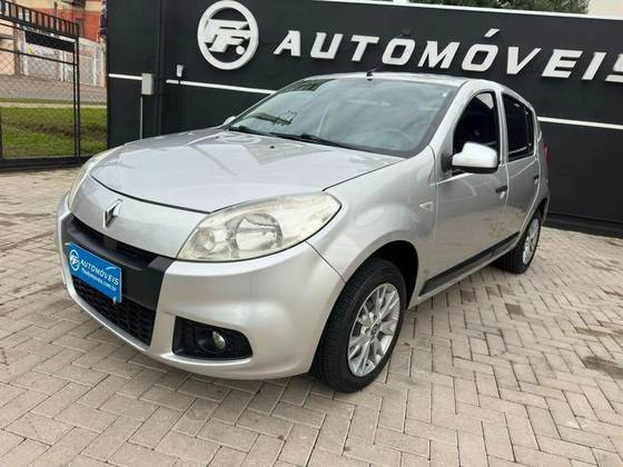 RENAULT SANDERO 1.0 EXPRESSION 16V FLEX 4P MANUAL RENAULT SANDERO 1.0 EXPRESSION 16V FLEX 4P MANUAL